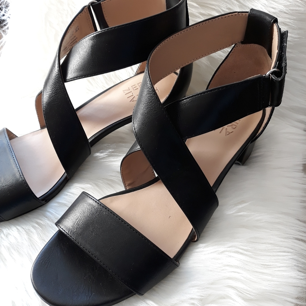 Naturalizer | Adele Black Vegan Leather Heel